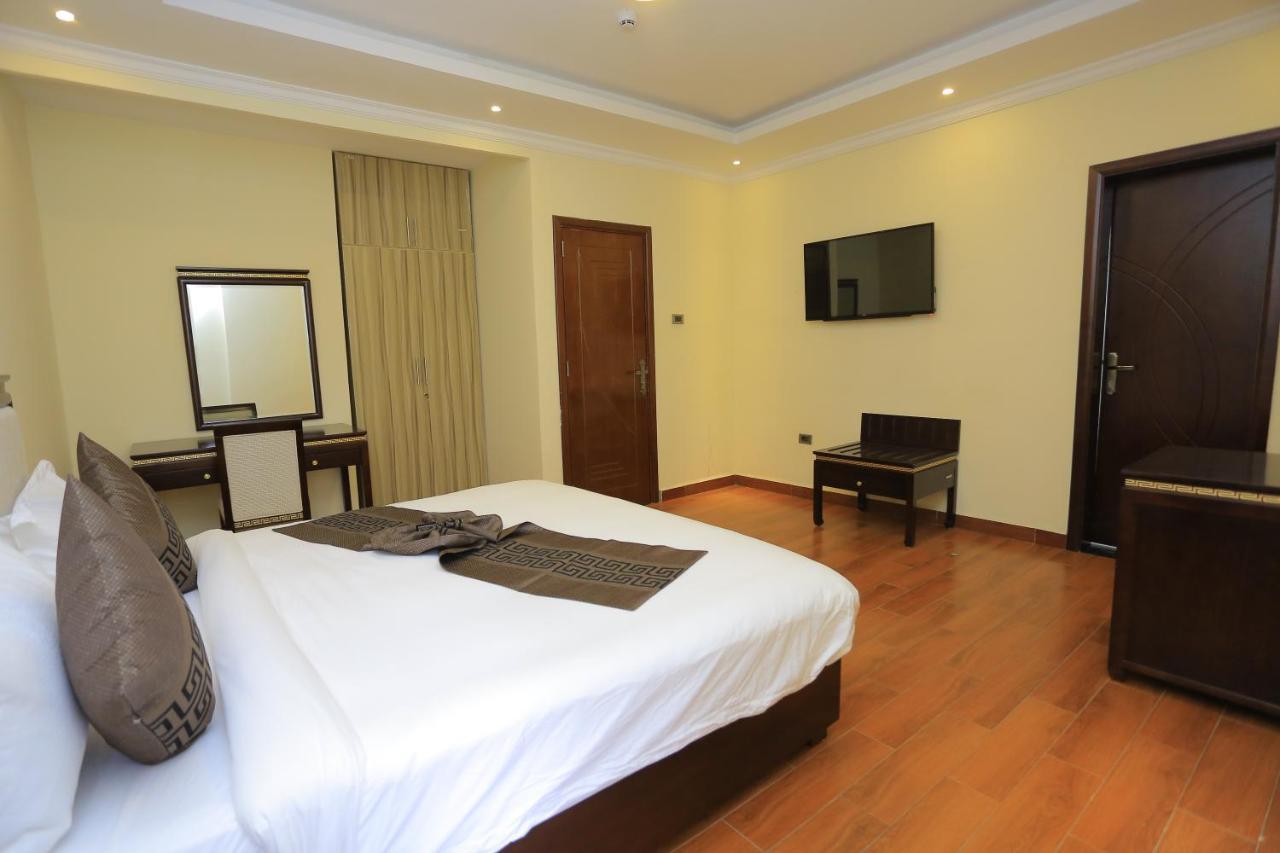 Yadonay Hotel Addis Abeba Buitenkant foto